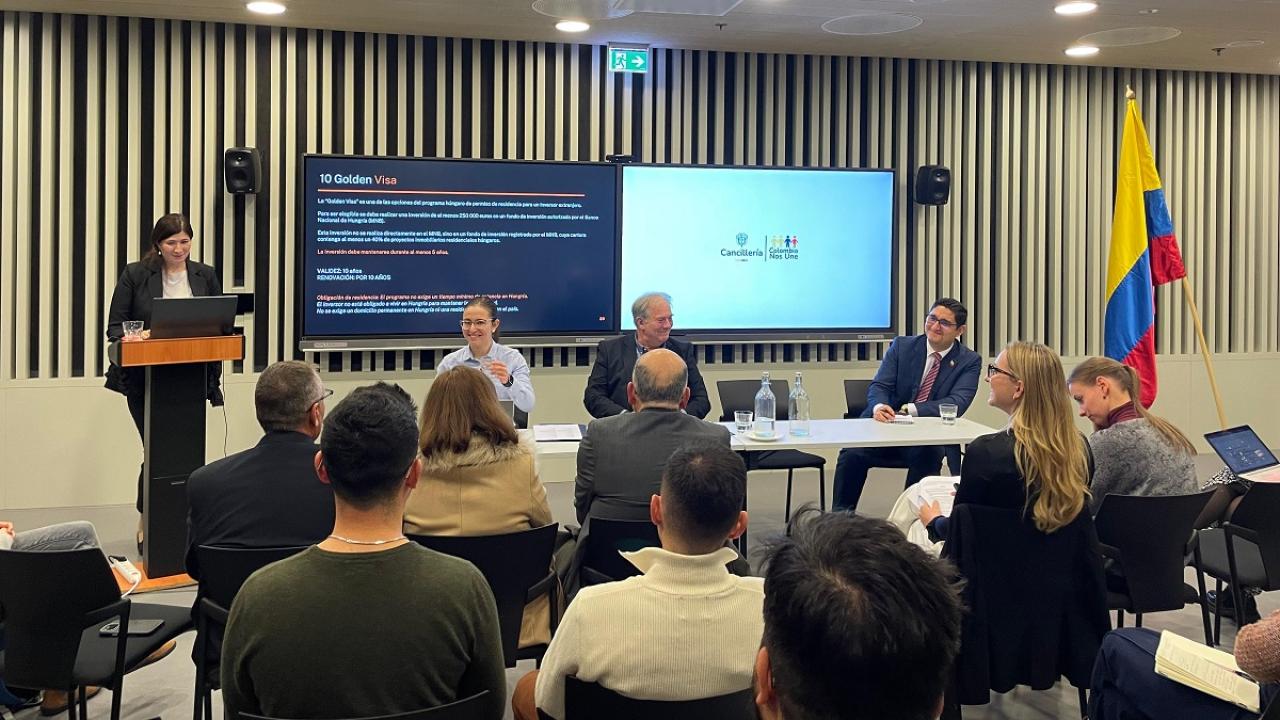 Embajada de Colombia en Hungría y su sección consular organizaron una charla sobre la nueva Ley Migratoria